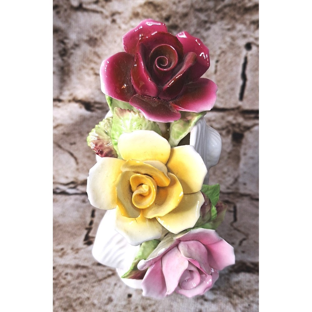 Vintage Capodimonte Style Bone‎ China Royale Stratford 5" tall Floral Display